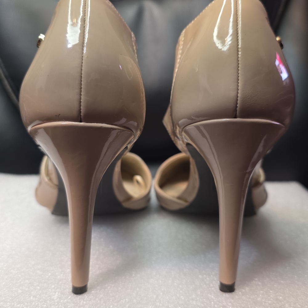Jones New York Women's Nude Patent Heels - Picture 6 of 7
